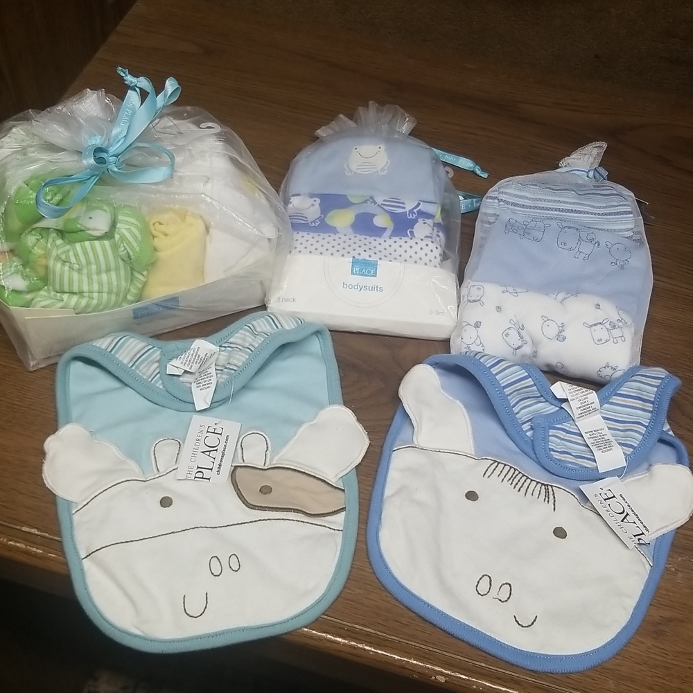 Baby bodysuits/bibs